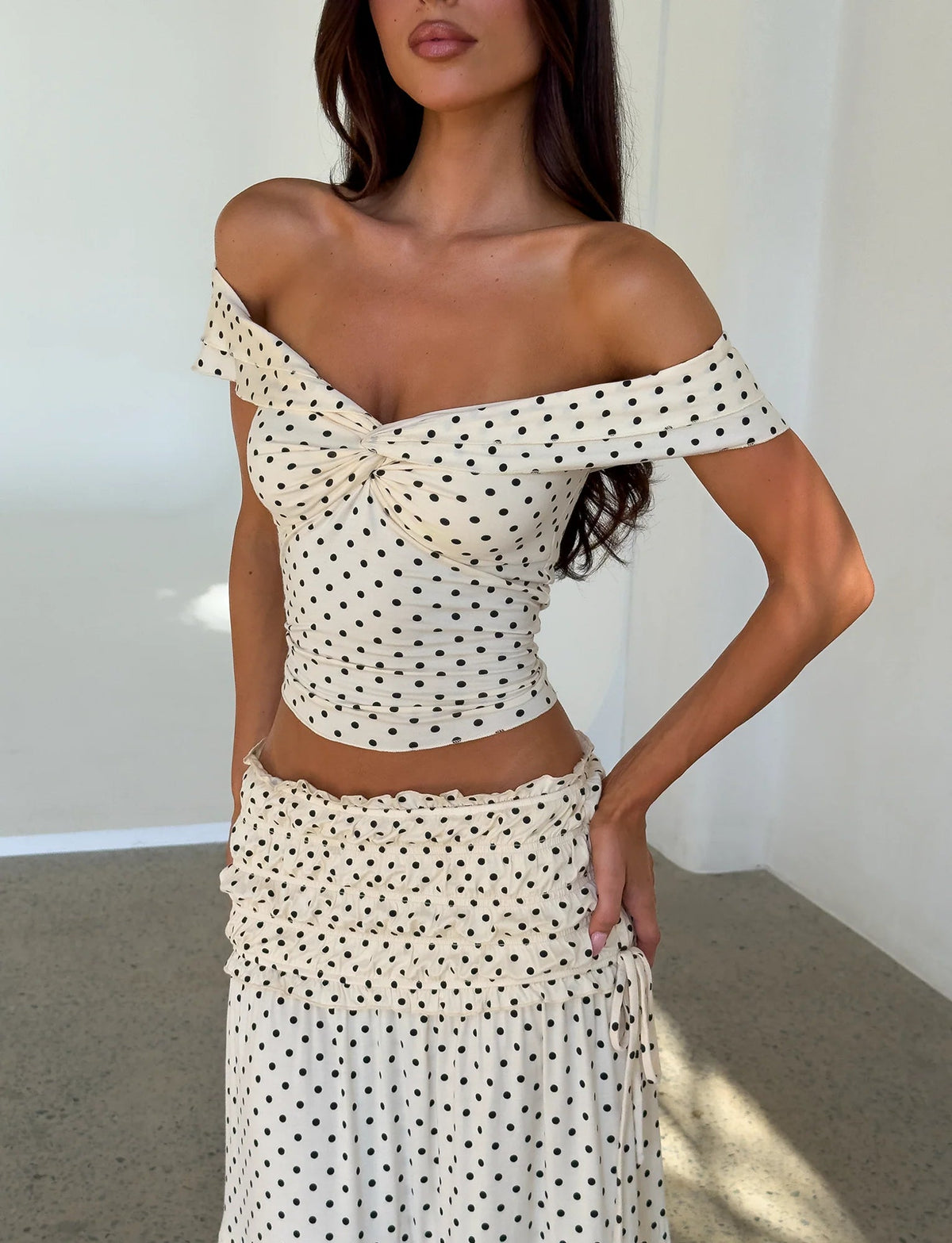 Bailara — Livia Twist Front Top
